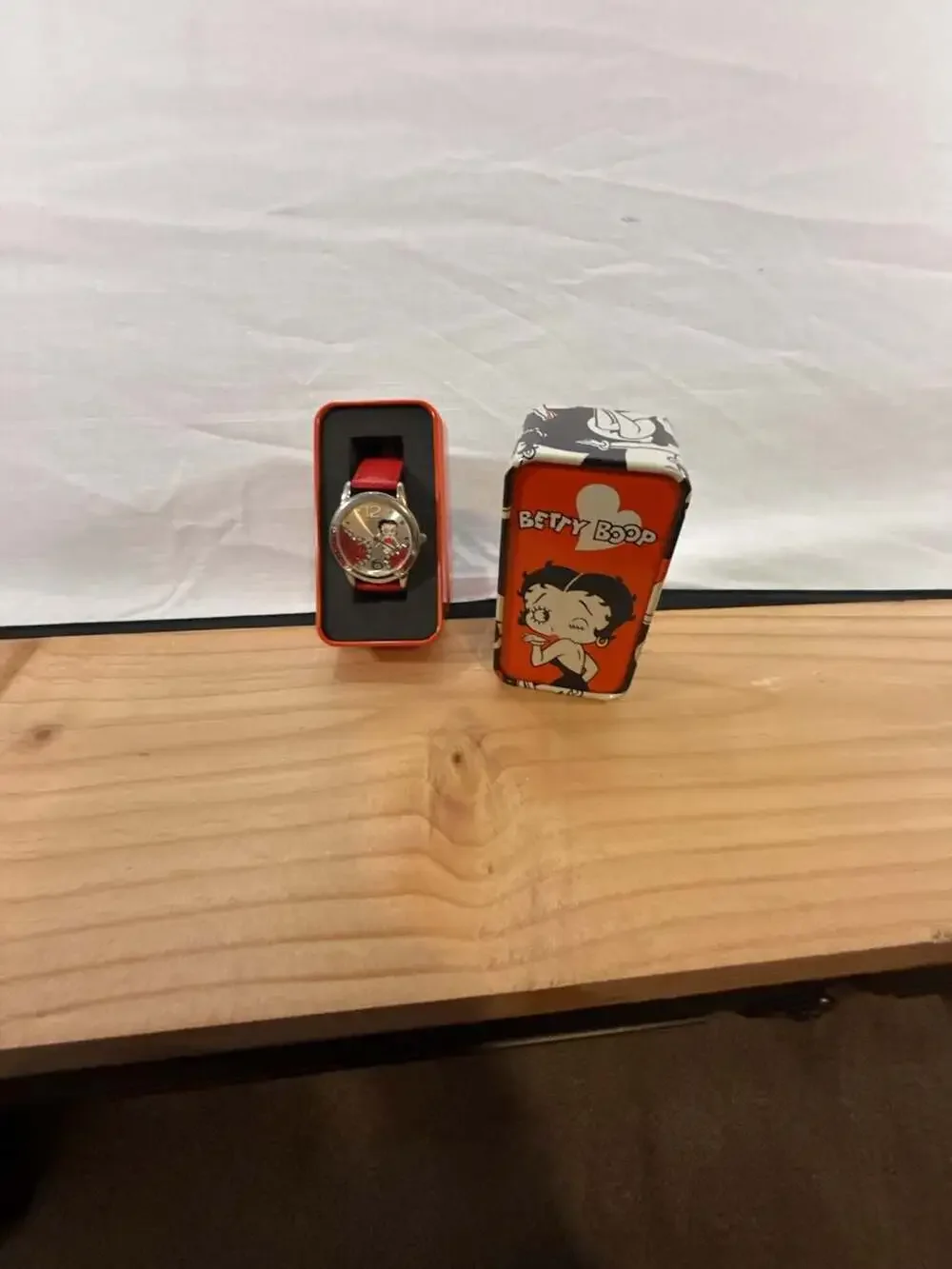 Armitron Betty Boop Quartz Analog Watch in Collectible Tin
